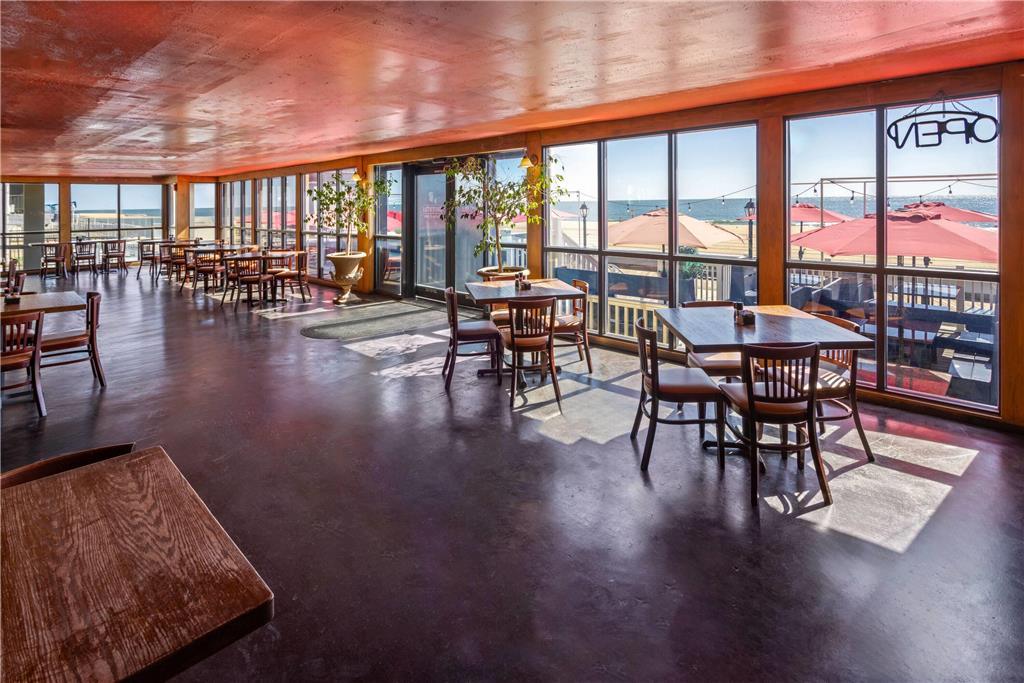 Howard Johnson Plaza By Wyndham Ocean City Oceanfront Restaurante foto